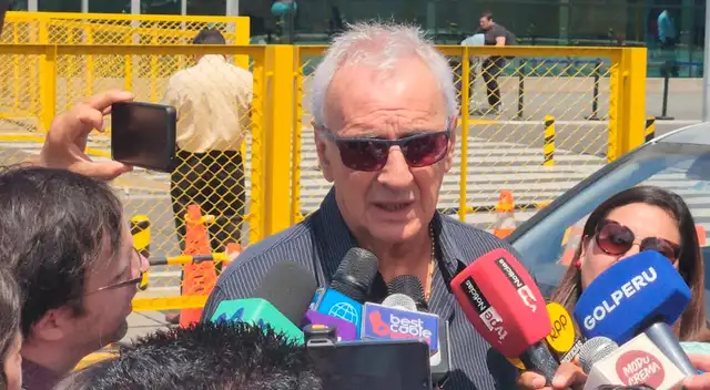 Jorge Fossati llegó a Lima para dirigir a la 'U'.