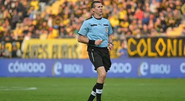 Árbitro Andrés Matonte