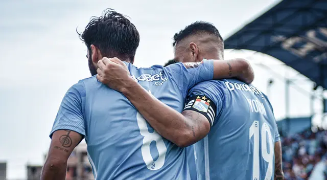 Este futbolista de Sporting Cristal terminó el partido contra Huracán ligeramente golpeado. Foto: Sporting Cristal / Composición Líbero