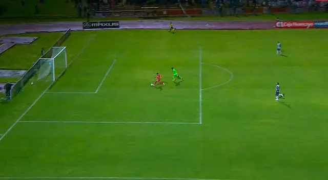 Ronal Huaccha anotó sin arquero el gol de Huancayo