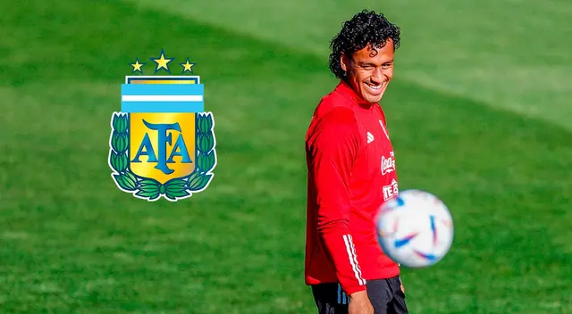 Renato Tapia emocionó a exfigura de la selección argentina por darle la camiseta peruana