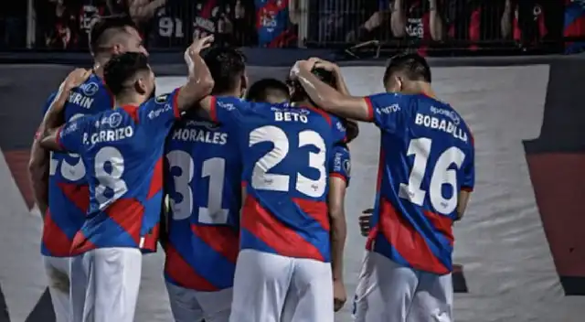 Cerro Porteño se impuso por 2-1 ante Barcelona de Guayaquil. Cerro Porteño se impuso por 2-1 ante Barcelona de Guayaquil.