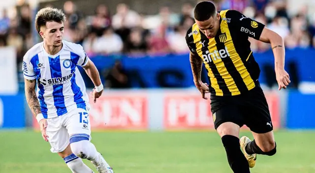 Peñarol vs Cerro Largo por la fecha 10 del Campeonato uruguayo Peñarol vs Cerro Largo por la fecha 10 del Campeonato uruguayo