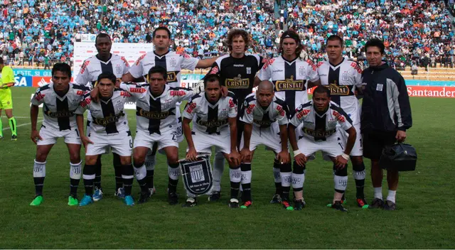 Inolvidable equipo de Alianza Lima versión 2010 Inolvidable equipo de Alianza Lima versión 2010