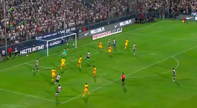 Bryan Reyna anotó su primer gol con Alianza Lima