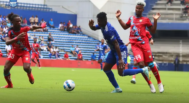El Nacional venció 2-1 a Emelec El Nacional venció 2-1 a Emelec