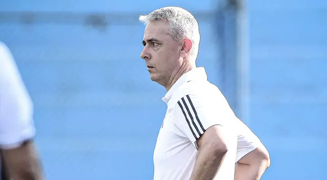 Tiago Nunes, DT de Sporting Cristal, habría decidido dar un paso al costado. Tiago Nunes, DT de Sporting Cristal, habría decidido dar un paso al costado.