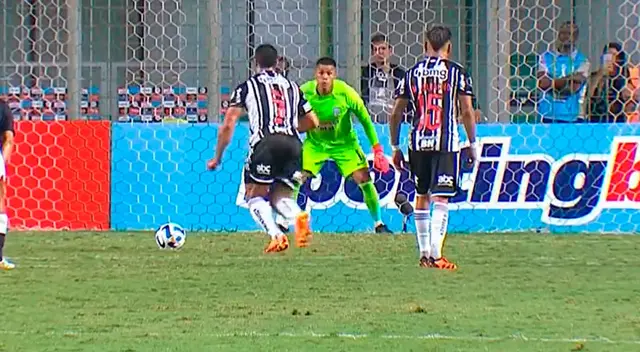 Ángelo Campos fue figura ante Atlético Mineiro