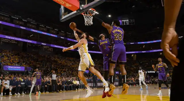 Warriors venció 127-98 a Lakers por el Game 2 de los playoffs de la Conferencia Oeste Warriors venció 127-98 a Lakers por el Game 2 de los playoffs de la Conferencia Oeste