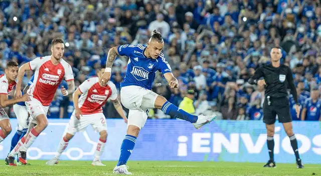 Leonardo Costro anotando el gol ante Santa Fe