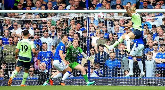 Erling Haaland anotó en la victoria de Manchester City sobre Everton Erling Haaland anotó en la victoria de Manchester City sobre Everton