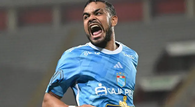 Cristal le dio vuelta al partido a Cusco FC y lo superó 3-2 por el Apertura de Liga 1 Cristal le dio vuelta al partido a Cusco FC y lo superó 3-2 por el Apertura de Liga 1