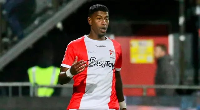 Emmen de Miguel Araujo jugará los play off para permanecer en la Eridivisie