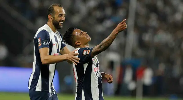 Barcos defendió a Cueva tras críticas: "Es un crack. Uno de los líderes de Alianza Lima" Barcos defendió a Cueva tras críticas: "Es un crack. Uno de los líderes de Alianza Lima"