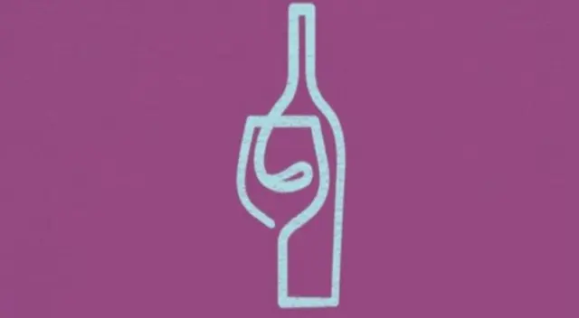 Escoge entre una botella o una copa para conocer un episodio de tu vida pasada Escoge entre una botella o una copa para conocer un episodio de tu vida pasada