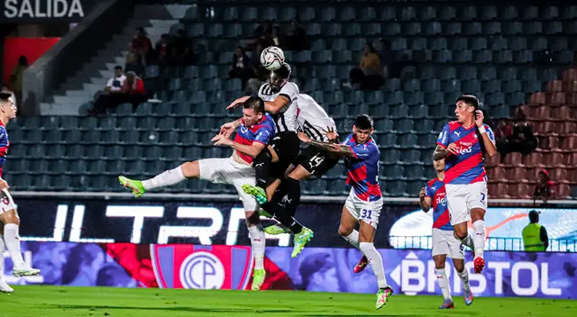 Libertad vs. Cerro Porteño por fútbol paraguayo