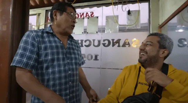 Ricardo Mendoza y el dueño de la Sanguchería 105. Foto: Captura de video     Ricardo Mendoza y el dueño de la Sanguchería 105. Foto: Captura de video