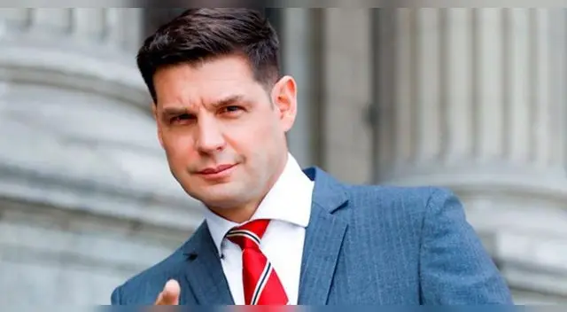 Martín Fort formará parte del equipo de abogados del nuevo programa de Latina. Martín Fort formará parte del equipo de abogados del nuevo programa de Latina.