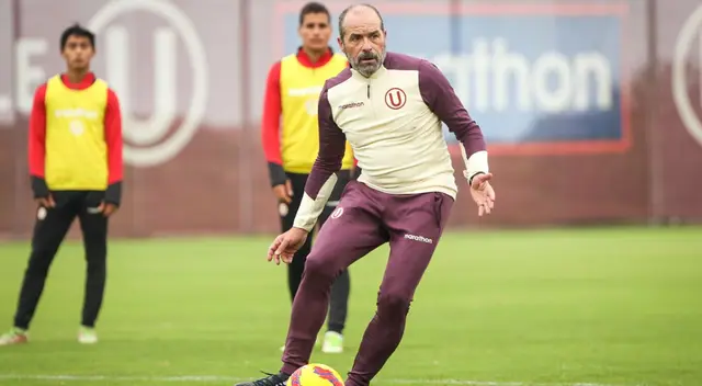 Carlos Compagnucci dirigió a Universitario en la temporada 2022 y 2023.