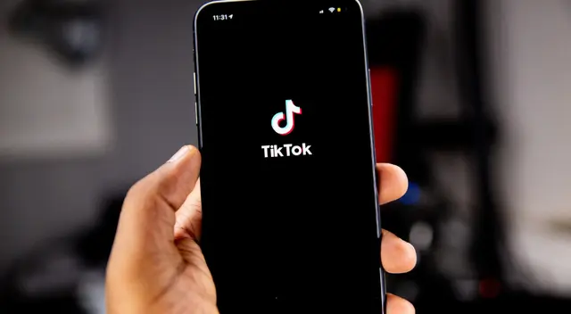 El truco para encontrar el video de TikTok que perdiste al refrescar la página principal de la red social. El truco para encontrar el video de TikTok que perdiste al refrescar la página principal de la red social.