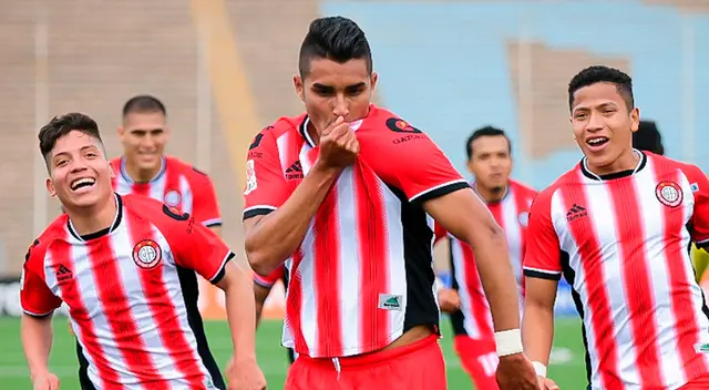 ¿Qué fue de Carlos López, el goleador de la Liga 2 que terminó disputando la Libertadores? ¿Qué fue de Carlos López, el goleador de la Liga 2 que terminó disputando la Libertadores?