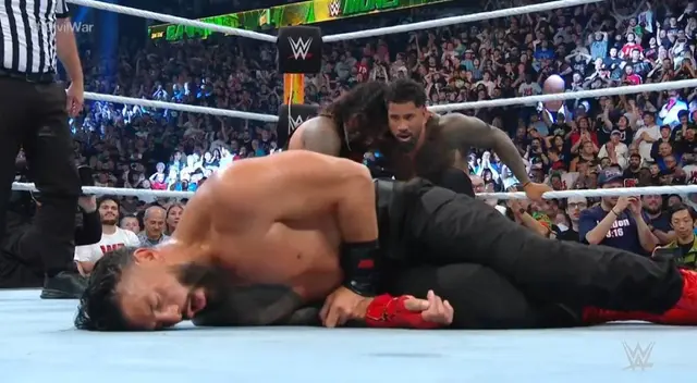 The Usos derrotaron a Roman Reigns y Solo Sikoa por Money in the Bank