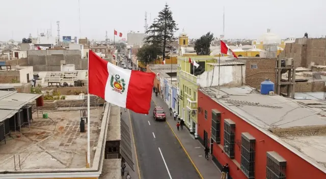 Conoce por qué debes izar tu bandera y evita las extremas multas Conoce por qué debes izar tu bandera y evita las extremas multas