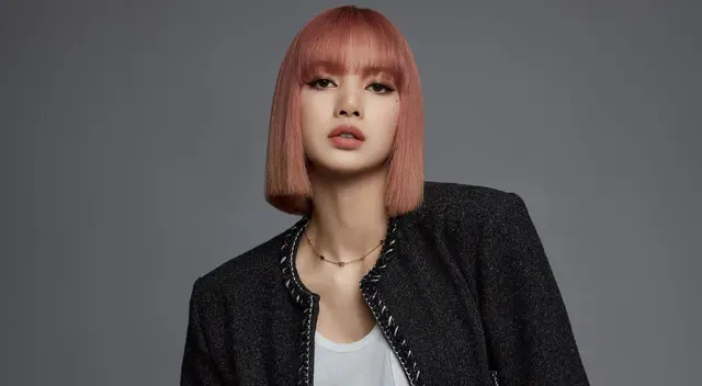 La intérprete de 'Money ' tiene la cuenta de Instagram más seguida en Asia.