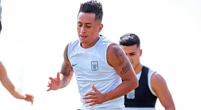 Christian Cueva asistió a los entrenamientos de Alianza. Christian Cueva asistió a los entrenamientos de Alianza.