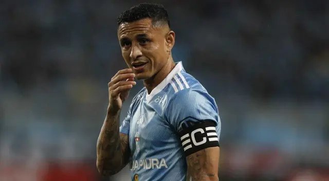Cristal no pudo con Emelec y tendrá que ir a buscar darle vuelta al resultado en Ecuador.