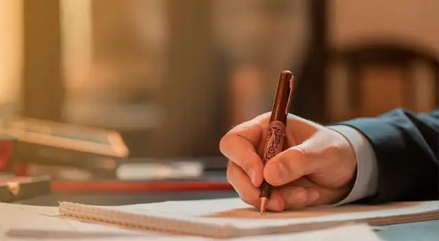 La forma que realizas tu firma en una hoja, revela datos interesantes de tu persona. La forma que realizas tu firma en una hoja, revela datos interesantes de tu persona.