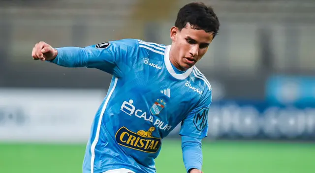 Jhilmar Lora mantiene contrato con Cristal hasta el 2023 Jhilmar Lora mantiene contrato con Cristal hasta el 2023