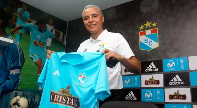 Alexis Mendoza llegó a Sporting Cristal en el 2019 Alexis Mendoza llegó a Sporting Cristal en el 2019