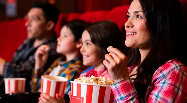 Conoce qué alimentos y bebidas según Indecopi puedes llevar al cine de Perú.