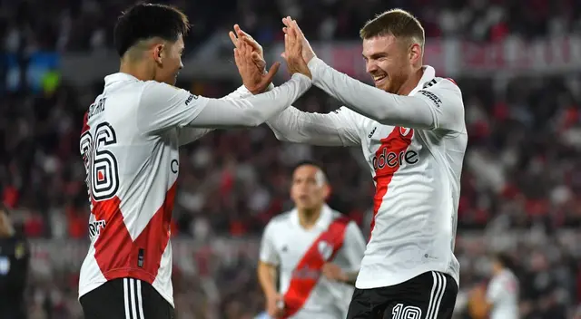 River enfrentó a Racing en el Monumental.