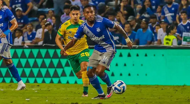 Emelec vs Defensa y Justicia Emelec vs Defensa y Justicia