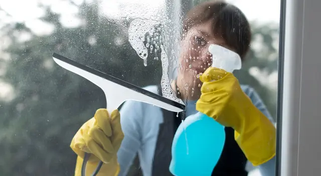 ¿Vinagre para limpiar ventanas? Puede volverse una gran opción si aplicas este truco ¿Vinagre para limpiar ventanas? Puede volverse una gran opción si aplicas este truco