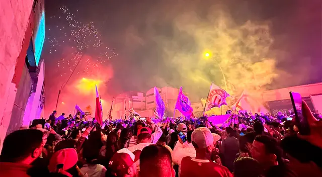 ¿Qué se celebra hoy, 7 de agosto, en Perú y por qué se tiran fuegos artificiales?
