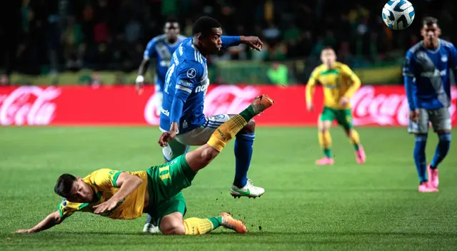 Defensa y Justicia y Emelec jugaron por la Copa Sudamericana