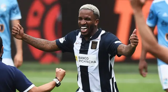 Jefferson Farfán se retiró del fútbol siendo bicampeón con Alianza Lima. Jefferson Farfán se retiró del fútbol siendo bicampeón con Alianza Lima.