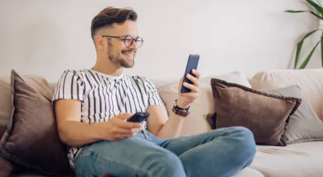 Puedes activar el modo "a una sola mano" en tu celular con sistema Android Puedes activar el modo "a una sola mano" en tu celular con sistema Android