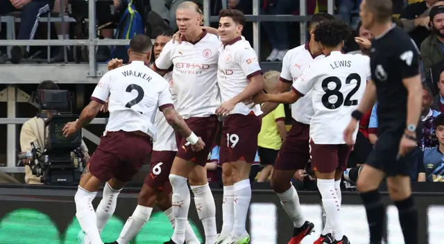 Manchester City enfrentó a Burnley.