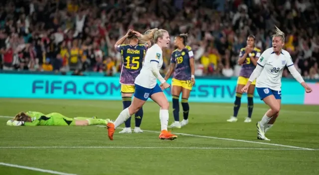 Inglaterra acabó con el sueño colombiano de salir campeonas del mundo.
