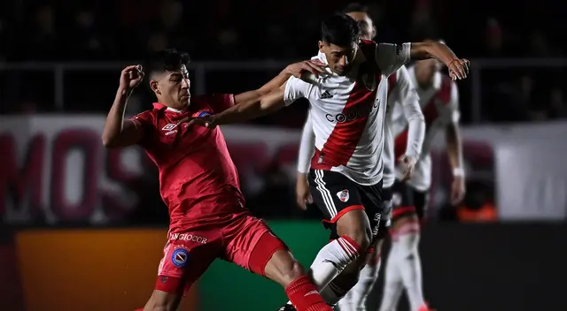 River Plate y Argentinos se enfrentaron en el estadio Diego Armando Maradona.