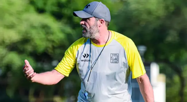 El entrenador argentino dejó la escuadra piurana previo al encuentro frente a los 'Íntimos'.