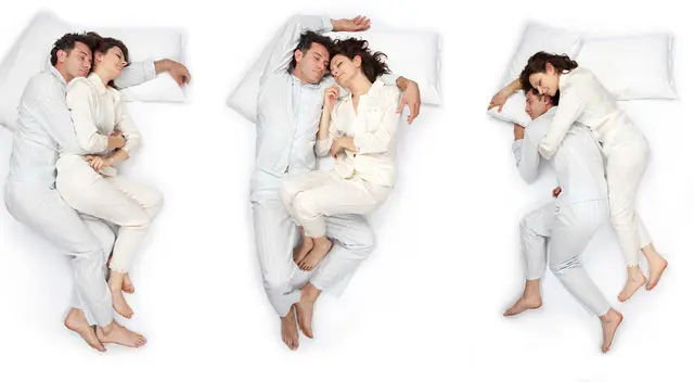 La forma de dormir con tu pareja revelará más detalles sobre tu comportamiento. La forma de dormir con tu pareja revelará más detalles sobre tu comportamiento.