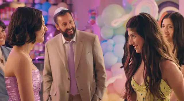 La más reciente película de Adam Sandler en Netflix consiguió buenos comentarios de la crítica