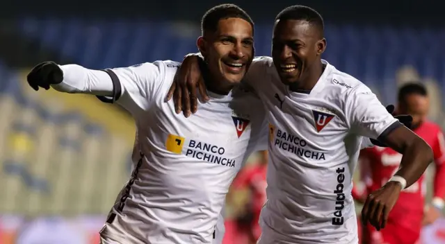 El 'Depredador' espera darle el triunfo a los 'Albos' y convertir millonario a miles de hinchas peruanos.