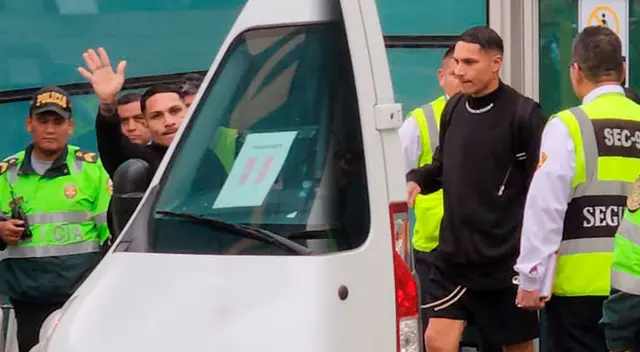 Paolo Guerrero llegó a Lima para sumarse a la selección peruana Paolo Guerrero llegó a Lima para sumarse a la selección peruana
