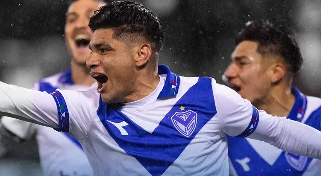 Vélez venció 2-0 a River Plate en un intenso partido por la Copa de la Liga Profesional.